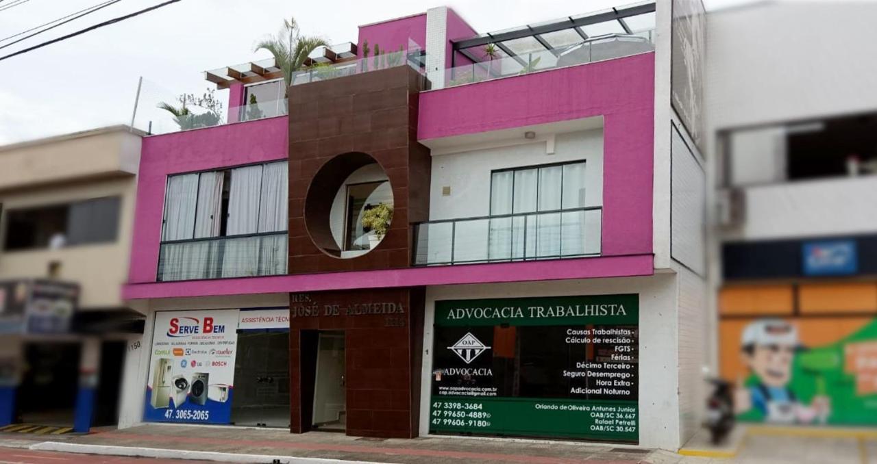 Apto Aconchegante E Familiar Em Bc Balneário Camboriú Exteriör bild
